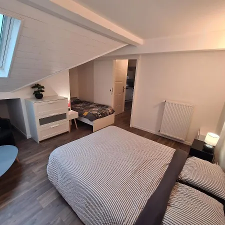 De L'eculaz Appartement *